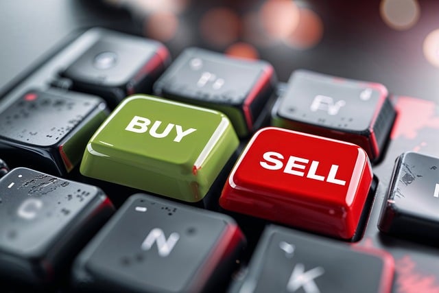 Geldanlage - Aktien vs. Kryptowährungen Tasten auf Tastatur Buy und Sell