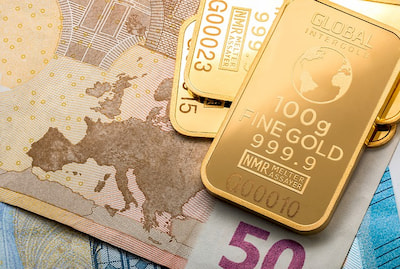 Goldbarren mit 50 Euro-Schein